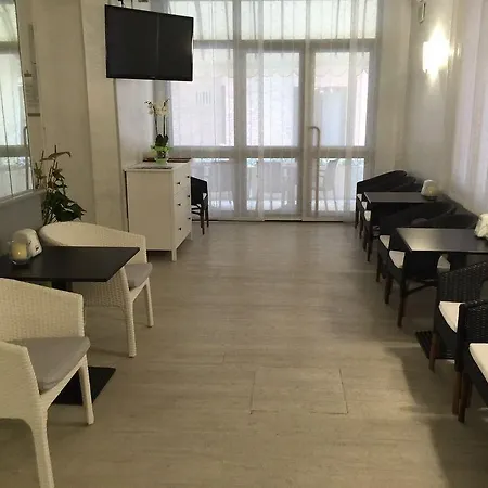 Hotel Anny 3*