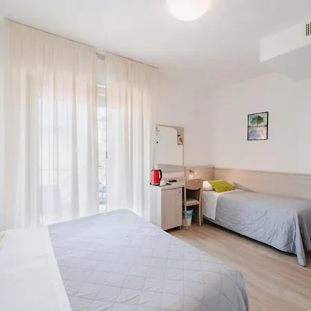Anny Hotel 3*