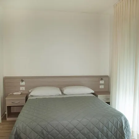 Anny Hotel 3*