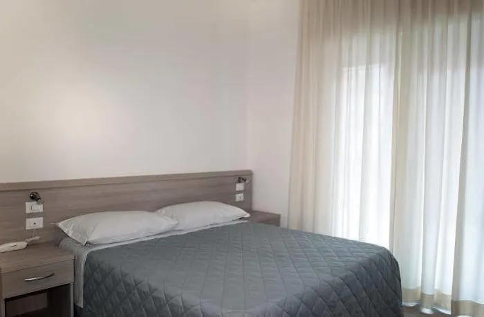 Anny Hotel 3*